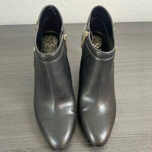 Vince Camuto Coorin Ankle Boot Size 9.5 Black Block Heel Round Toe Side Zip Gold